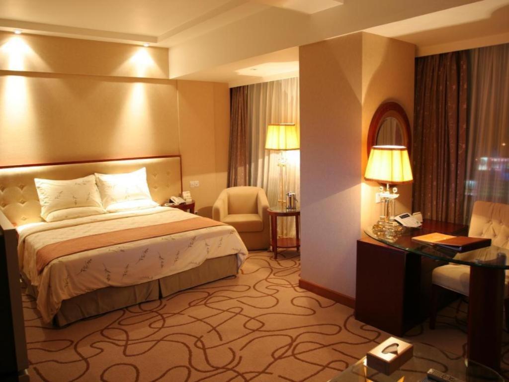 Nanchang Galactic Peace International Hotel Exterior photo